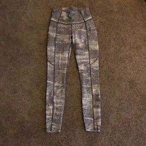 Lululemon size 4 leggings